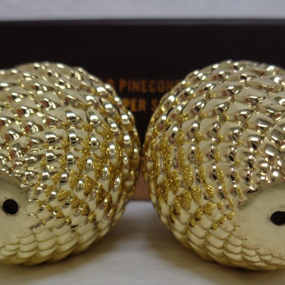 WEST ELM gold pinecone salt & pepper shakers NIB Holiday Tableware - Picture 5 of 6